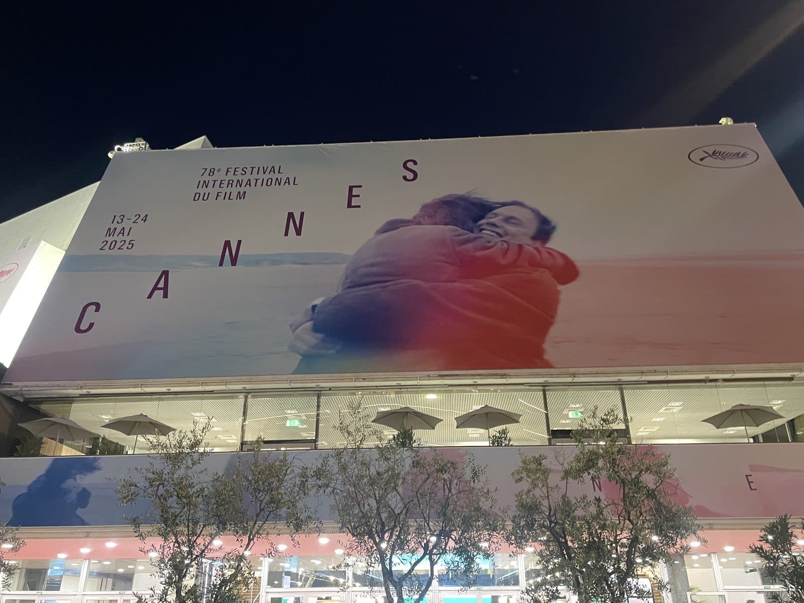 Premier jour à Cannes — instantané de la Croisette